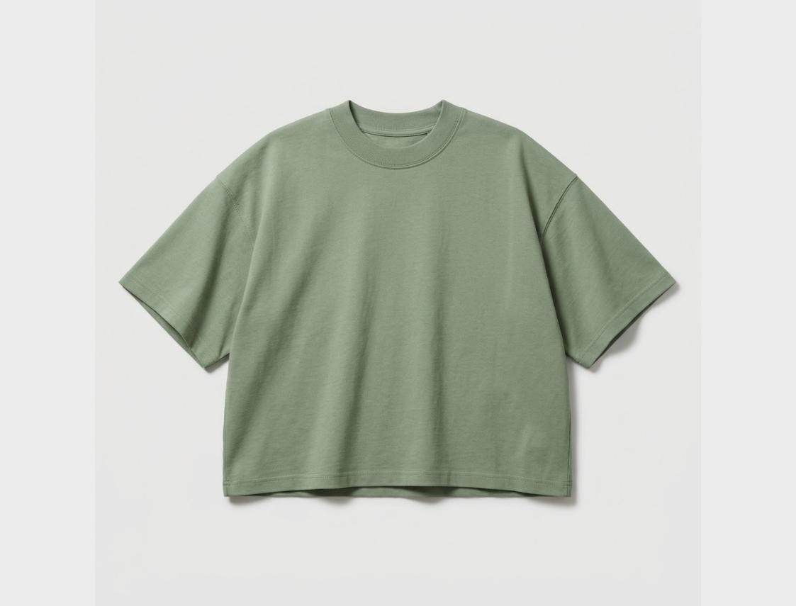 Custom oversized & boxy t-shirts by Canzon Sport, private label clothing manufacturer